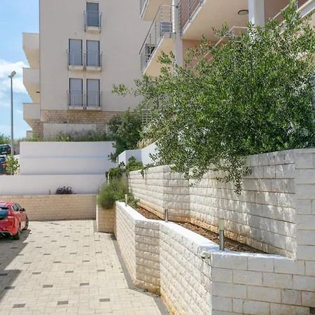 With Parking Space Seget Donji, - 21374 *