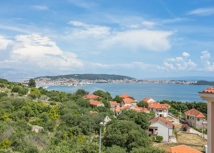 Apartmán With Parking Space Seget Donji, - 21374 Trogir